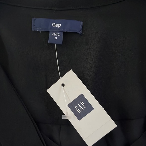 GAP Women’s Sleeveless Blouse Top - Picture 6 of 7